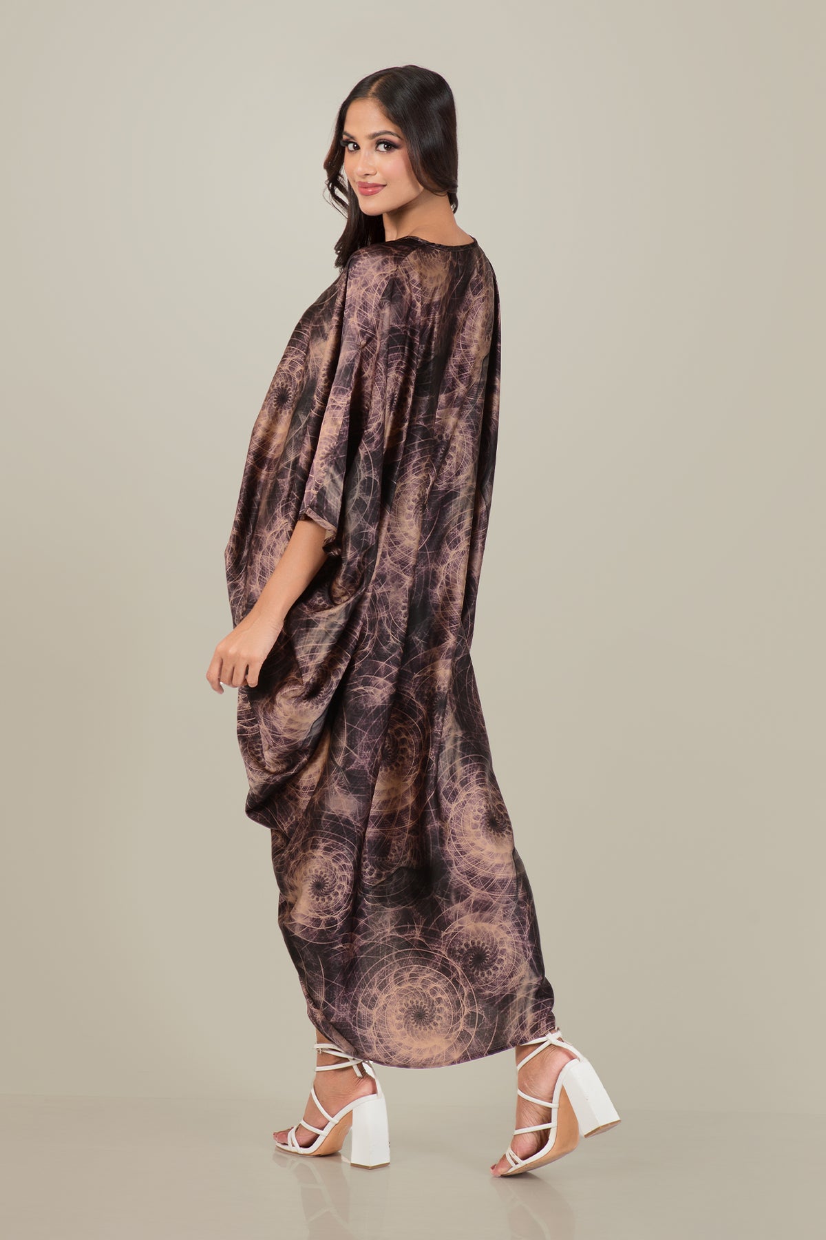 REIA-V NECK KAFTAN