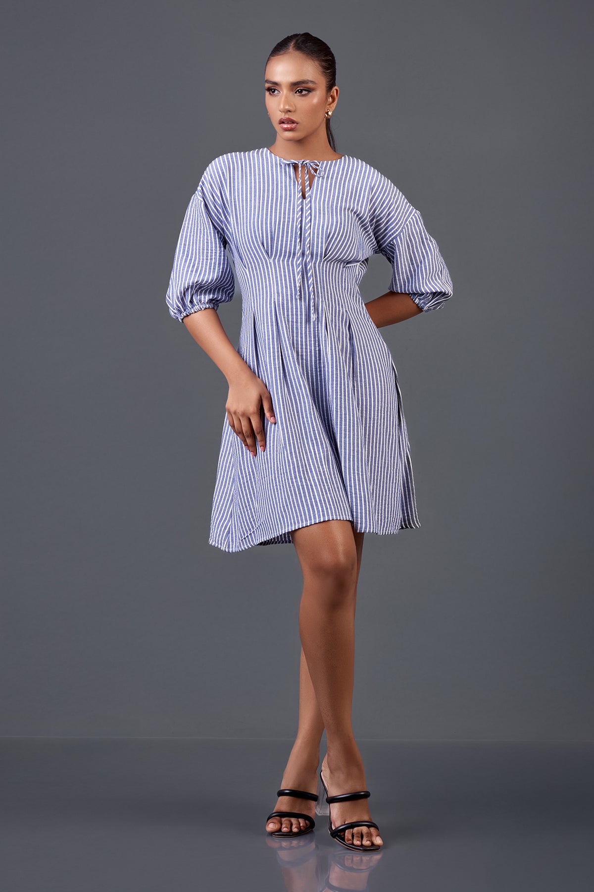 ALISA - MINI DRESS WITH NECK TIE DETAIL