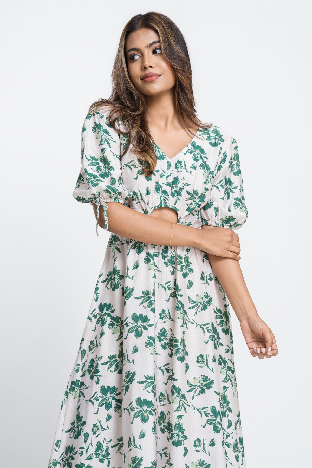 Cora- FRONT CUTOUT DRESS