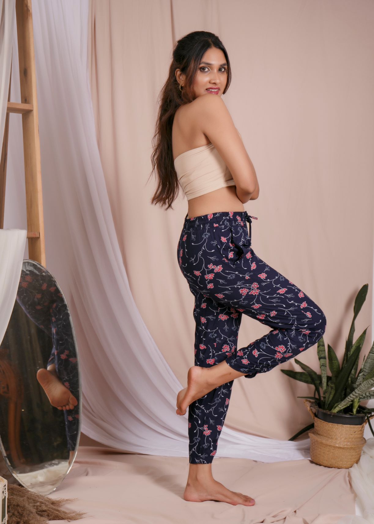 Women’s Premium Casual Pants – Navy Floral